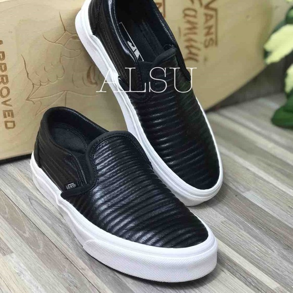 NWT VANS Classic Slip On Moto Leather Black Kid’s - Picture 3 of 8